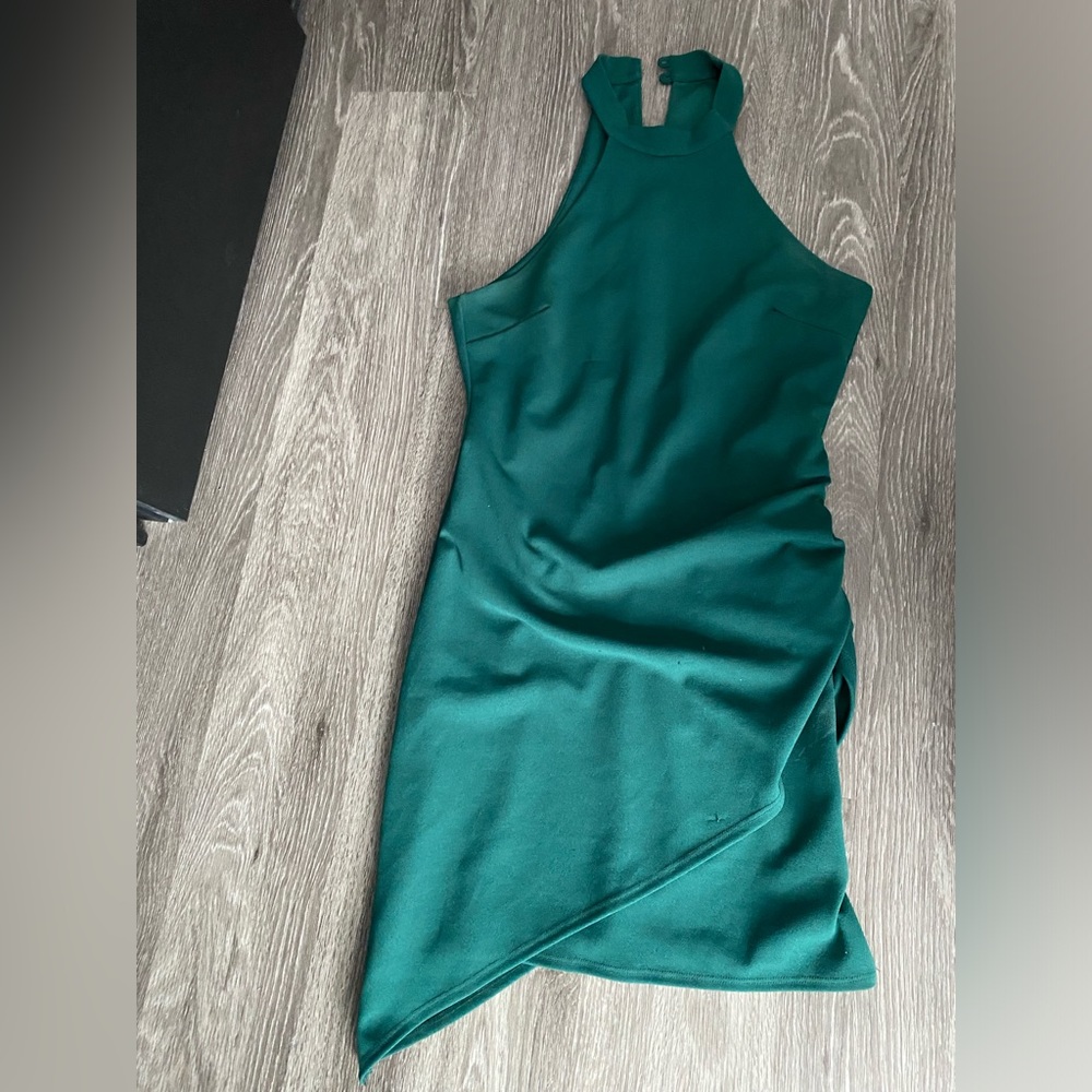 Lulus dress in emerald only worn once